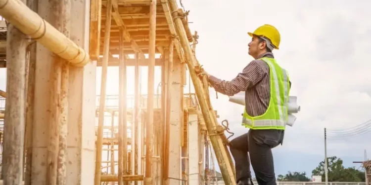 Construção lança campanha para enfrentar o calor nas obras