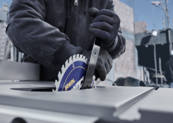 Irwin apresenta lâminas para madeira, durante a Feicon 2024