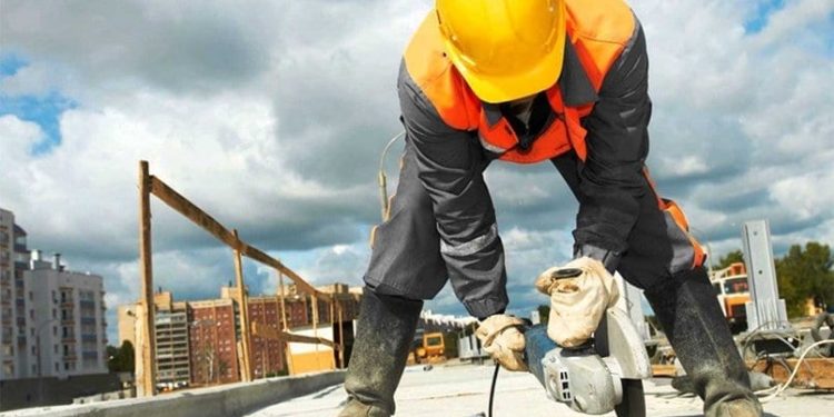 Como evitar golpes no aluguel de equipamentos?