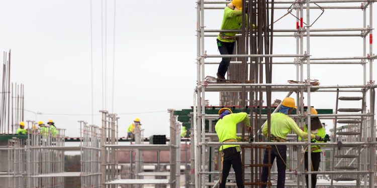 Andaimes: manutenção garante segurança e durabilidade, após as obras