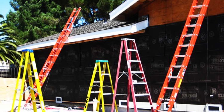 Aluguel de escadas pode ser estratégico para pequenas locadoras